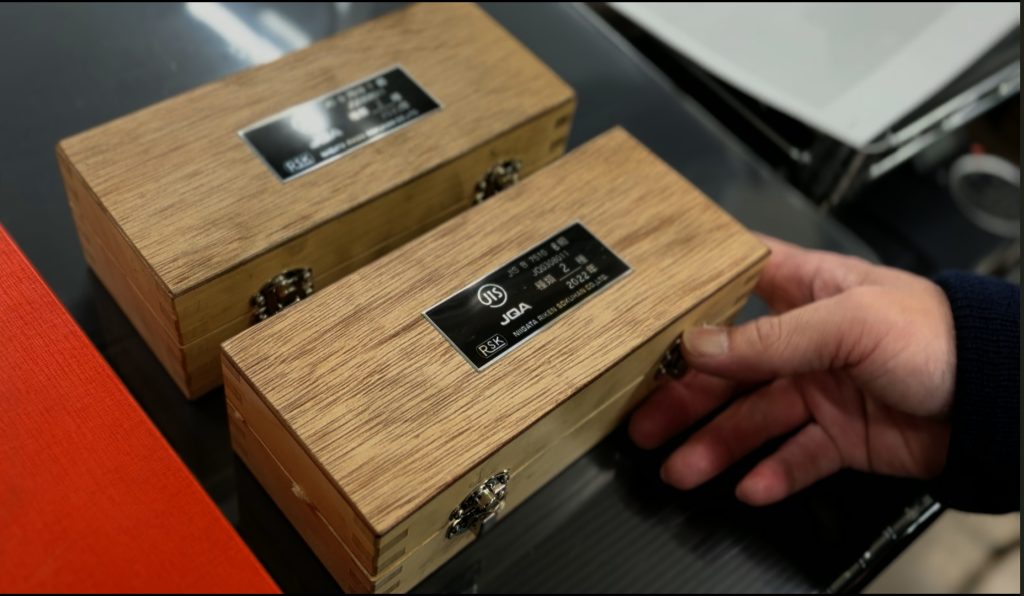 聖なる夜と、精密水準器。